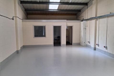 Light Industrial to rent in pocklington