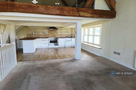 3 Bedroom Semi-Detached in PO30 3HW