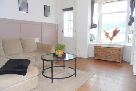 LOUNGE (1)
