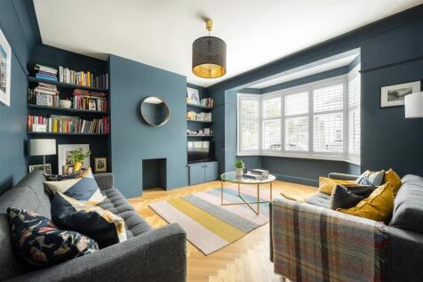 Reydon Avenue, E11