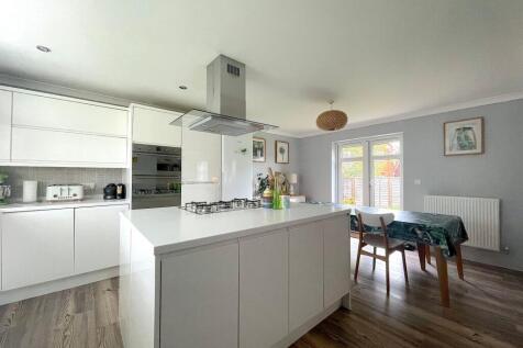 Living Room/Dining Room/Kitchen (2)