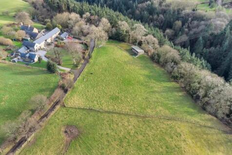 Aerial with paddock.jpg