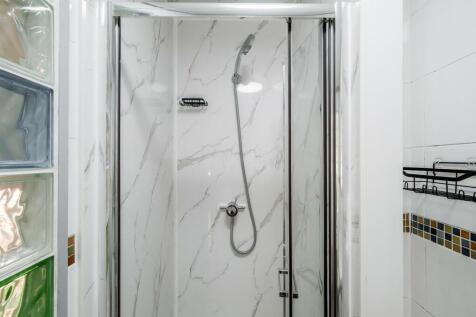 Studio 4, 84 Elphinstone Road-29_web.jpg