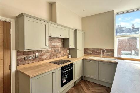 Kitchen 2.jpg