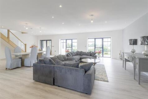 New House, Staverton Sitting/dining area