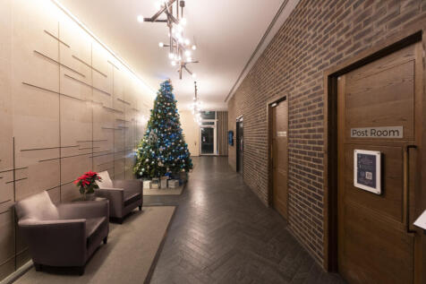 2025 12 11 1951 Mickey LF Lee MX17198