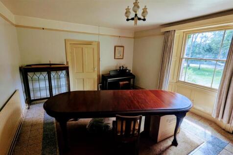 Dining Room1.jpg