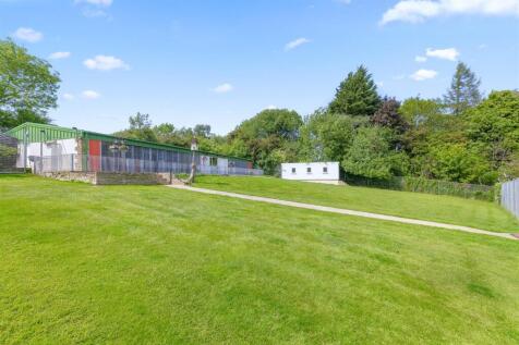 Lawn To Rear By Kennels