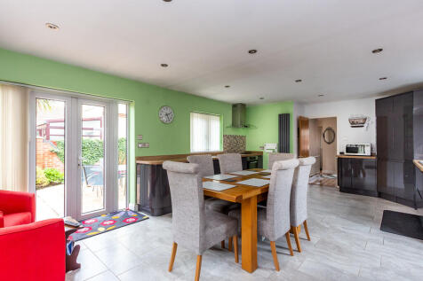 Kitchen/Dining Ro...