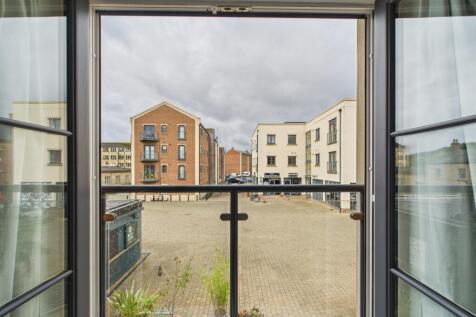 CAM01721G0-PR0094-STILL004