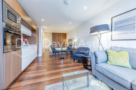 David Astburys are delighted to offer this smart studio bedroom apartment featuring modern interiors throughout. Centre Heights is a lift and portered serviced building ideally located for the local a
