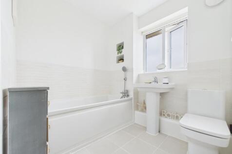 CAM02195G0-PR0085-STILL031