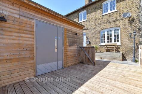 External Lifestyle Photograph