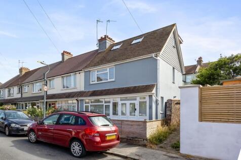 Hurst Crescent 2-026.jpg