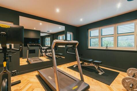 5 bed, 4 bath Detached in Sheffield - Photo 22