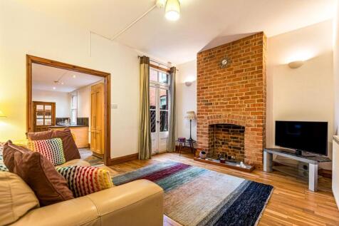 REAR RECEPTION ROOM