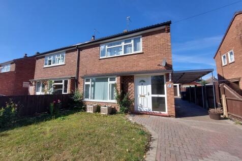 4 Bedroom Semi-Detached in CB1 3LE