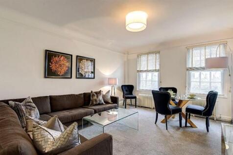 A spacious, first floor, 860sqft two double bedroom apartment, located in the heart of Chelsea available to rent. The flat comprises two double bedrooms, and a good sized reception/dining room. The fl