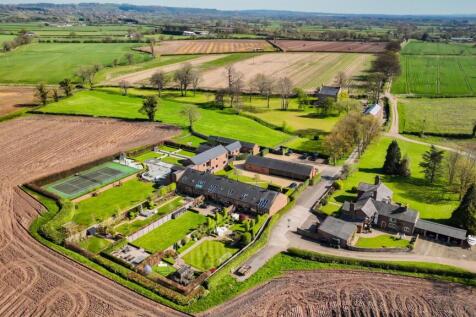 2 Horton Hall Barns - Aerial - 02.jpeg