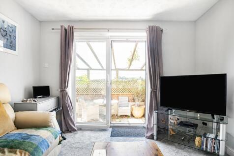 Living room into front garden