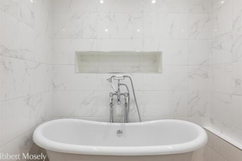 23 Bath.jpg
