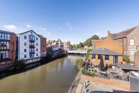 5 Ronnies Wharf, TN9 1EX 003.jpg