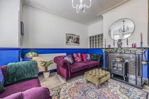 1 Martin Road, Baffins-PorticoMarketing-SoldBy-13.