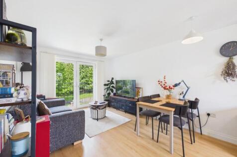 Open Plan Living Room and Kitchen