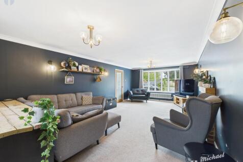 CAM03218G0-PR0606-STILL023