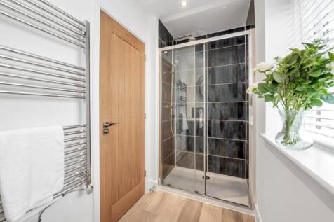 Example En-suite