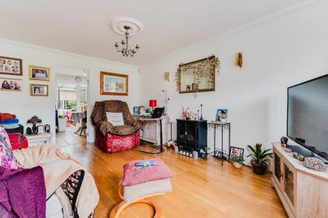 169 Churchill Way, Burton Latimer (15 of 21).jpg