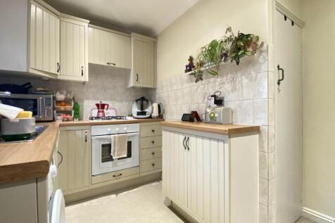 Kitchen Three-2.jpg