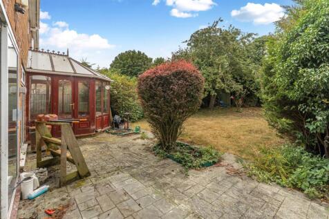 14 Bignolds Close, Claydon-13.jpg