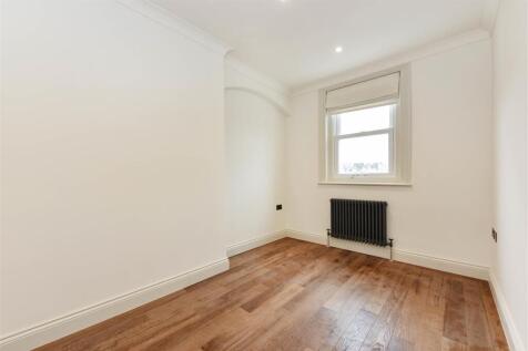 64 Queensway (3).JPG