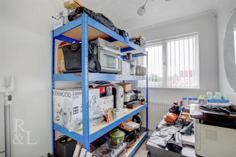 14 Carshalton Grove (10).jpg