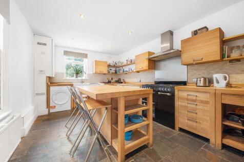 Kitchen.JPG