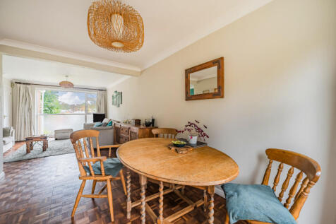 1370287-11-68f5ff...