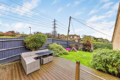 1 Caer Peris View, Portchester-Small-PorticoMarket