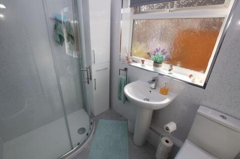 Shower Room photo 2
