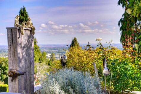 48a Worcester Rd (66