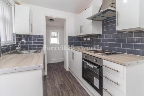 Kitchen image 3