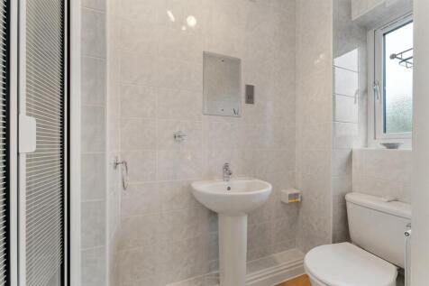 Bed 2 En Suite