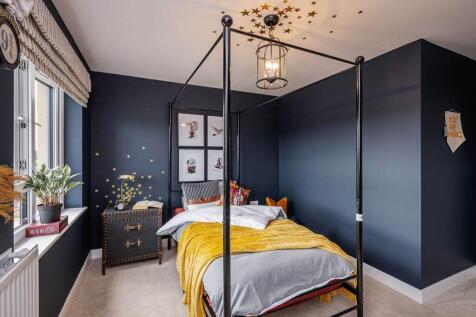 A second bedroom with space for a double bed means you don't need to compromise on space