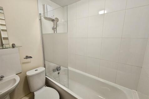 Bathroom.jpg