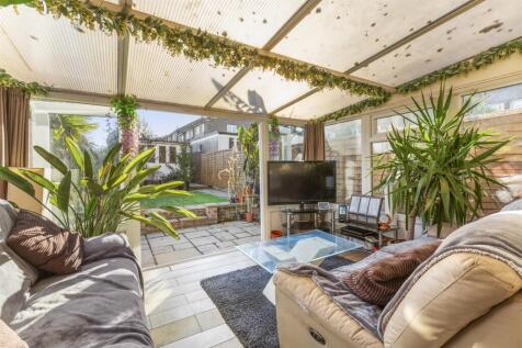 35 Deangarden Rise, HP11 1RF-10.jpg