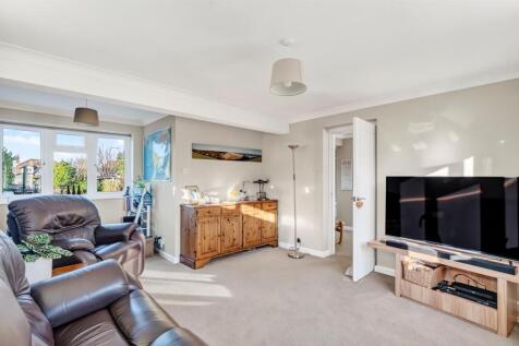 32 Harsfold Road Final-43.jpg