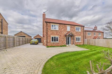 4 Bedroom Detached House - For Sale