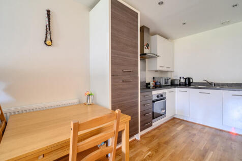 1393606-4-6945440...