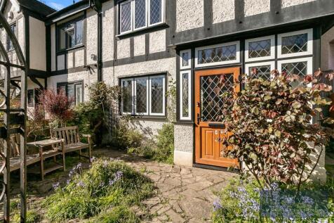 Deanfield Gardens 8 MV-25.jpg