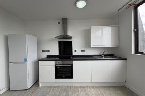 Kitchen Pic 2.jpeg